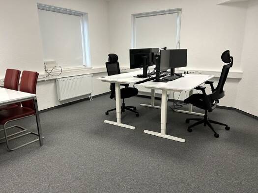 Bürofläche zur Miete 24 m² Bürofläche teilbar ab 24 m² Langenfeld-Immigrath 40764