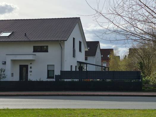 Doppelhaushälfte zur Miete 1.380 € 4 Zimmer 133 m² frei ab 01.08.2026 Steinhagen 33803