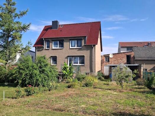 Einfamilienhaus zum Kauf 275.000 € 6 Zimmer 143,1 m² 1.211 m² Grundstück frei ab sofort Leipziger Straße 20 Zöschen Leuna 06237