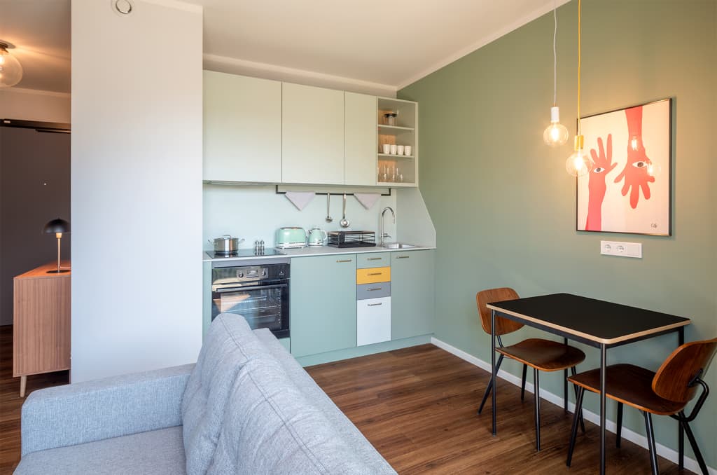 Wohnung zur Miete Wohnen auf Zeit 1.605 € 2 Zimmer 34 m²<br/>Wohnfläche 08.05.2025<br/>Verfügbarkeit Braunschweiger Straße Neukölln Berlin 12055