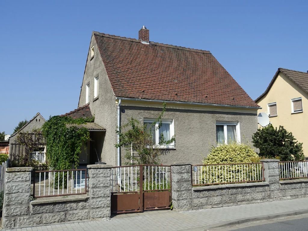 Einfamilienhaus zum Kauf 125.000 € 5 Zimmer 94,6 m²<br/>Wohnfläche 560 m²<br/>Grundstück Leckwitz Nünchritz 01612