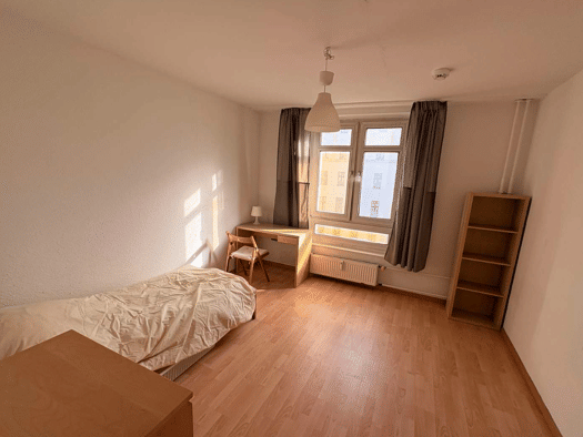 WG-Zimmer zur Miete auf Zeit 625 € 80 m² 3. Geschoss frei ab sofort Stromstraße 36 Moabit Berlin 10551