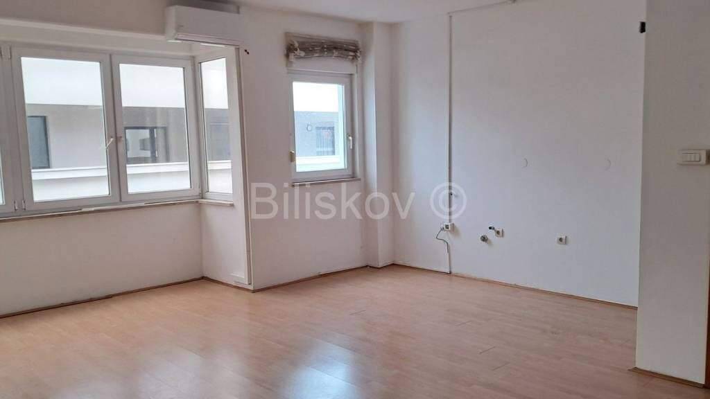 Büro zur Miete 2.500 € 5 Zimmer Grad - Meje