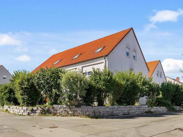 Reihenmittelhaus zum Kauf provisionsfrei 230.000 € 4 Zimmer 107 m² 207 m² Grundstück Innenstadt Hof 95032