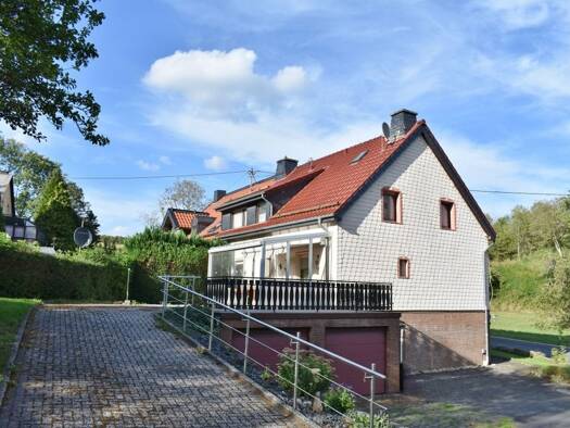 Doppelhaushälfte zum Kauf 225.000 € 7 Zimmer 145 m² 820 m² Grundstück Prüm Prüm 54595