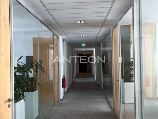 Bürofläche zur Miete 691,7 m² Bürofläche teilbar ab 691,7 m² Peter-Müller-Straße 12 Unterrath Düsseldorf 40468