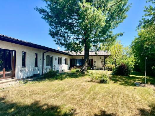 Bungalow zum Kauf 850.000 € 260 m² 1.800 m² Grundstück frei ab sofort Seewalchen am Attersee 4863