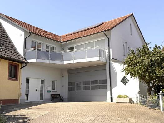 Einfamilienhaus zum Kauf 817.000 € 4,5 Zimmer 156,1 m² 940 m² Grundstück Blansingen Efringen-Kirchen 79588