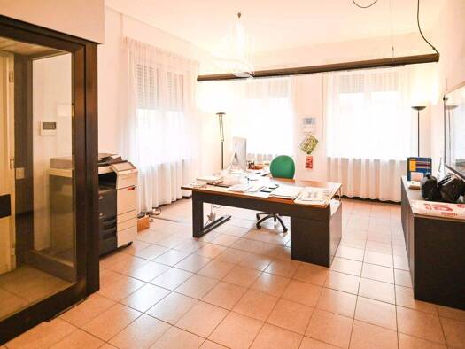 Bürofläche zur Miete provisionsfrei 2.200 € 5 Zimmer 154 m² Bürofläche Bozen 39100