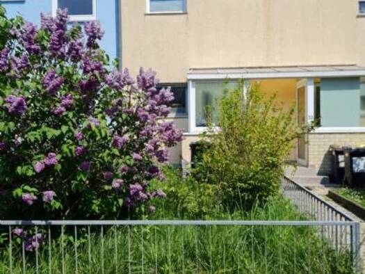 Reihenhaus zur Miete 2.500 € 3,5 Zimmer 119,8 m² 145 m² Grundstück frei ab sofort Praunheim Frankfurt am Main 60488