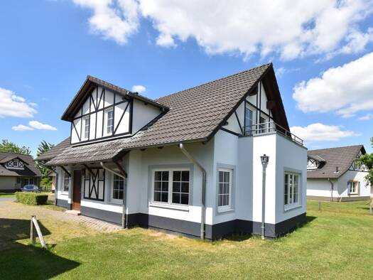 Einfamilienhaus zum Kauf provisionsfrei 274.500 € 7 Zimmer 133 m² 425 m² Grundstück Am Kellerborn 1-575 Cochem 56812