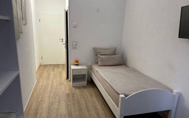 WG-Zimmer zur Miete Wohnen auf Zeit 690 € 8 m² frei ab 29.08.2025 Seestraße 0 Untereisesheim 74257