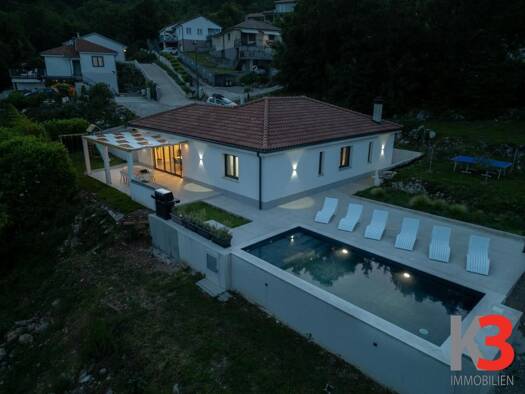 Haus zum Kauf 1.600.000 € 3 Zimmer 156 m² Opatija 0