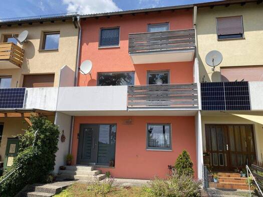 Reihenmittelhaus zum Kauf 267.900 € 6 Zimmer 128 m² 224 m² Grundstück Treuchtlingen 91757