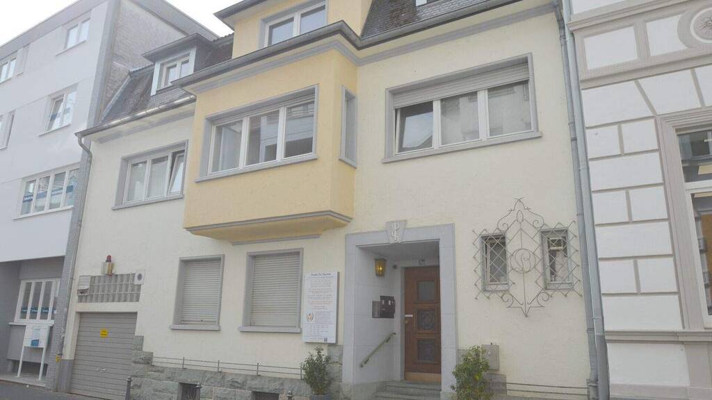 Haus zur Miete 3.500 € 14 Zimmer 358 m² 845 m² Grundstück Siegburg 53721
