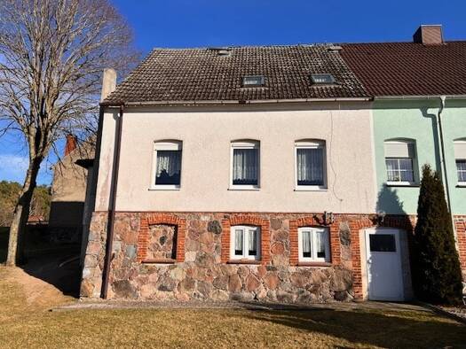 Einfamilienhaus zum Kauf provisionsfrei 185.000 € 3 Zimmer 120 m² 2.040 m² Grundstück Hasselförde Feldberger Seenlandschaft 17258