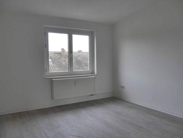 Wohnung zur Miete 536 € 2 Zimmer 48 m² 3. Geschoss frei ab 22.01.2026 Limesstr. 4B Hanau 63450