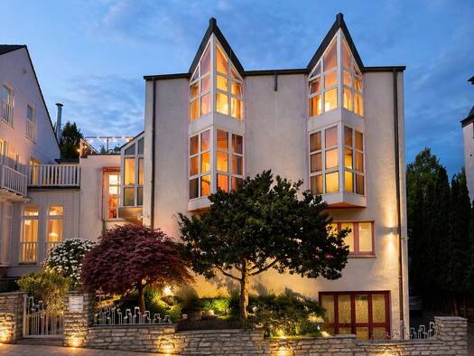 Haus zum Kauf 1.290.000 € 8 Zimmer 333 m² 338 m² Grundstück frei ab sofort Bleichstraße 3 Kronberg Kronberg 61476