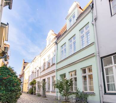 Stadthaus zum Kauf 550.000 € 3 Zimmer 85 m² 38 m² Grundstück Innenstadt Lübeck 23552