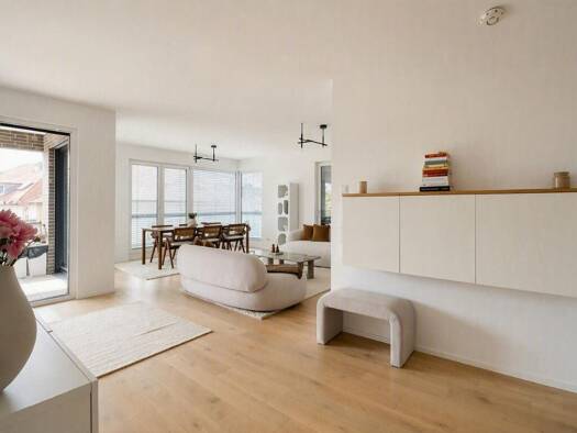 Wohnung zur Miete 2.660 € 4 Zimmer 126,2 m² 5. Geschoss frei ab 01.10.2026 Breitscheidstraße West West 70176