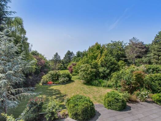 Einfamilienhaus zum Kauf 995.000 € 7,5 Zimmer 230 m² 1.951 m² Grundstück Wedel 22880