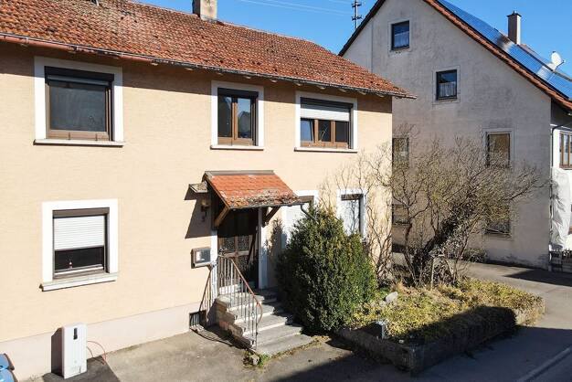 Einfamilienhaus zum Kauf 229.000 € 7 Zimmer 152,7 m² 1.130 m² Grundstück Kettenacker Gammertingen 72501