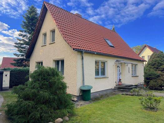 Einfamilienhaus zum Kauf 450.000 € 5 Zimmer 104 m² 1.056 m² Grundstück Buch Berlin 13125