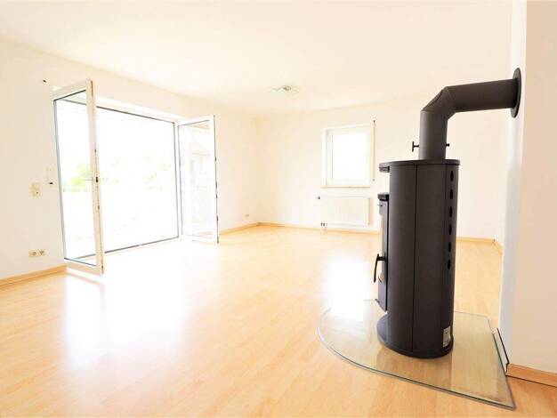 Wohnung zur Miete 855 € 3 Zimmer 95 m² frei ab sofort Weisendorf 91085