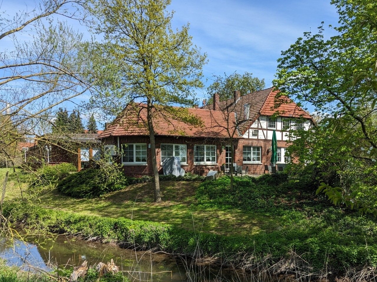 Restaurant zum Kauf 325.000 € 2.528 m²<br/>Grundstück Lahde Petershagen 32469