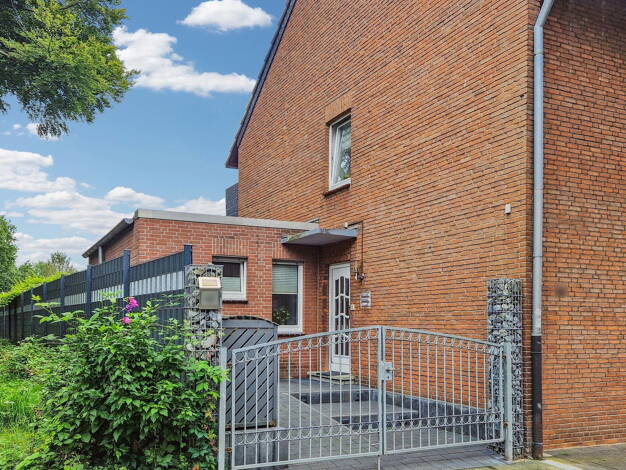 Mehrfamilienhaus zum Kauf provisionsfrei 619.000 € 10 Zimmer 240 m² 499 m² Grundstück Schwafheim Moers 47447