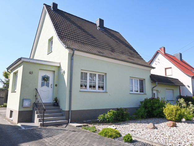 Einfamilienhaus zum Kauf 300.000 € 8 Zimmer 172 m² 993 m² Grundstück Osternienburg Osternienburger Land 06386