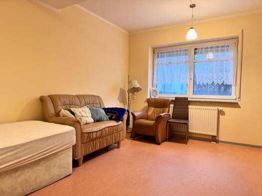 Wohnung zur Miete 337 € 50,3 m² EG Anna-Esche-Str. 4 B Limbach-Oberfrohna 09212