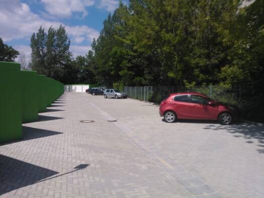 Außenstellplatz zur Miete provisionsfrei 30 € Selliner Straße 26a Lausen-Grünau Leipzig 04207