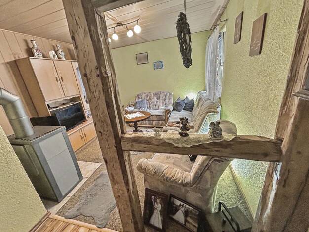 Reihenmittelhaus zum Kauf 99.000 € 5 Zimmer 105 m² 180 m² Grundstück Lunzenau 09328