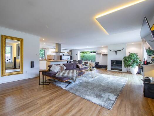 Einfamilienhaus zum Kauf 5 Zimmer 215 m² 1.594 m² Grundstück Eyendorf 21376