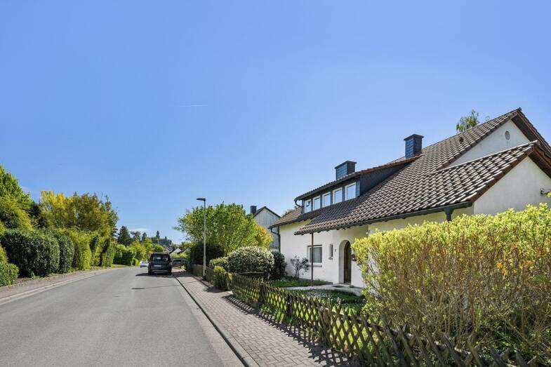 Einfamilienhaus zum Kauf 397.000 € 6 Zimmer 156 m² 985 m² Grundstück Braunfels Braunfels 35619