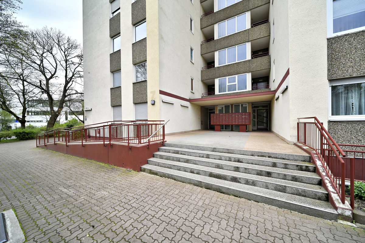 Wohnung zum Kauf 179.000 € 3 Zimmer 81,3 m²<br/>Wohnfläche Karlsbader Straße 7 Gartenstadt / Stadtbezirk 414 Ludwigshafen 67065