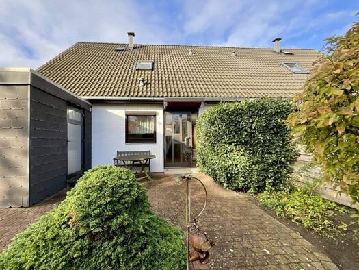 Doppelhaushälfte zum Kauf 325.000 € 4 Zimmer 114 m² 308 m² Grundstück Laatzen-Mitte Laatzen 30880