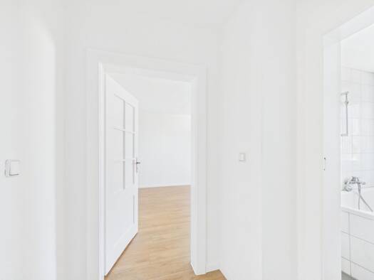 Wohnung zur Miete 350 € 2 Zimmer 48 m² 1. Geschoss St.-Lukas-Weg 13 Innenstadt Hof 95030