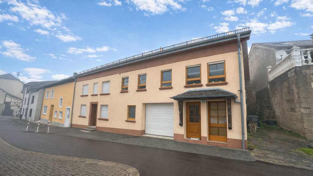 Reihenendhaus zum Kauf 470.000 € 10 Zimmer 360 m² 856 m² Grundstück Orscholz Mettlach 66693