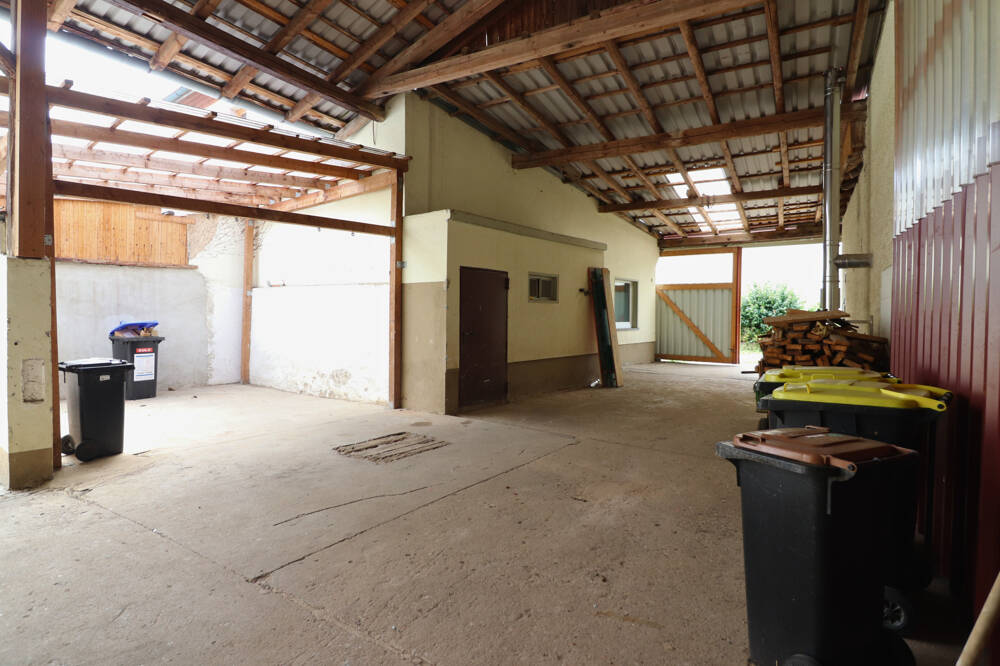 Immobilie in Dittelbrunn - Großes Haus + zahlreiche Nebengebäude - Bild 3