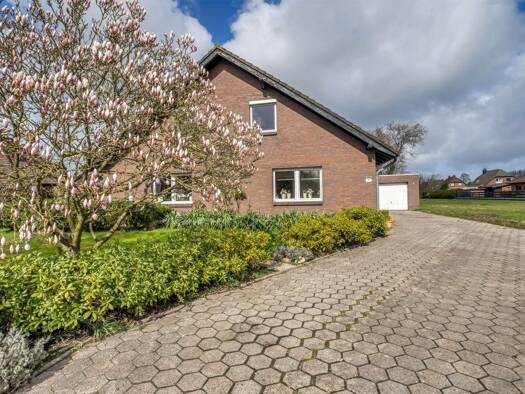 Mehrfamilienhaus zum Kauf 339.000 € 5 Zimmer 199,2 m² 790 m² Grundstück Maadebogen Wilhelmshaven 26389