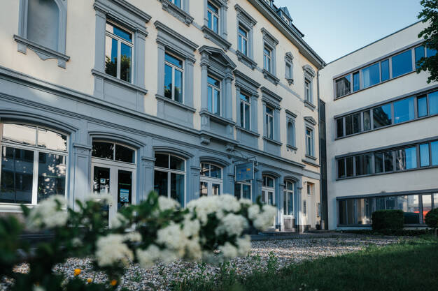 Büro-Praxisfläche mieten in Linden | immowelt