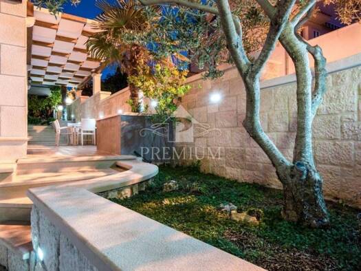 Wohnung zum Kauf 298.000 € 4 Zimmer 84 m² Supetar Supetar