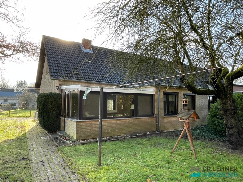 Doppelhaushälfte zum Kauf 79.000 € 4,5 Zimmer 100 m²<br/>Wohnfläche 1.306 m²<br/>Grundstück Kremmin Kremmin 19300