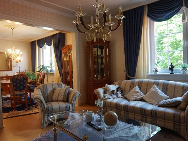 Haus zum Kauf 595.000 € 16 Zimmer 500 m² 1.850 m² Grundstück frei ab sofort Germershausen Rollshausen / Germershausen 37434