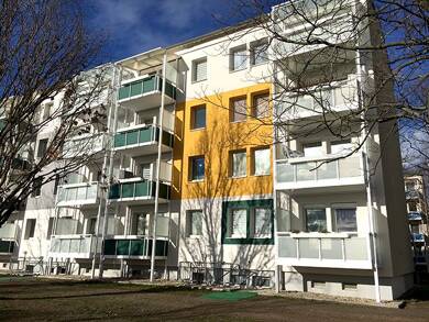 Wohnung zur Miete 318 € 2 Zimmer 48,9 m² EG frei ab 01.07.2025 Schladebacher Str. 33 Bad Dürrenberg Bad Dürrenberg 06231