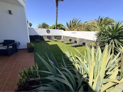 Villa zum Kauf 530.000 € 3 Zimmer 138 m² 670 m² Grundstück Yaiza 35580