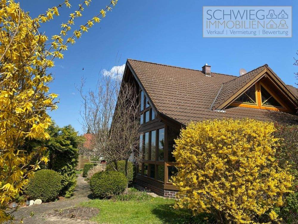 Immobilie in Teichland - exklusives Einfamilienhaus mit 6 Zimmern nahe Cottbuser Ostsee - Bild 1