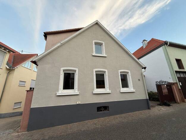 Einfamilienhaus zum Kauf provisionsfrei 349.000 € 7 Zimmer 145 m² 300 m² Grundstück Totenkopfstraße Sankt Martin 67487